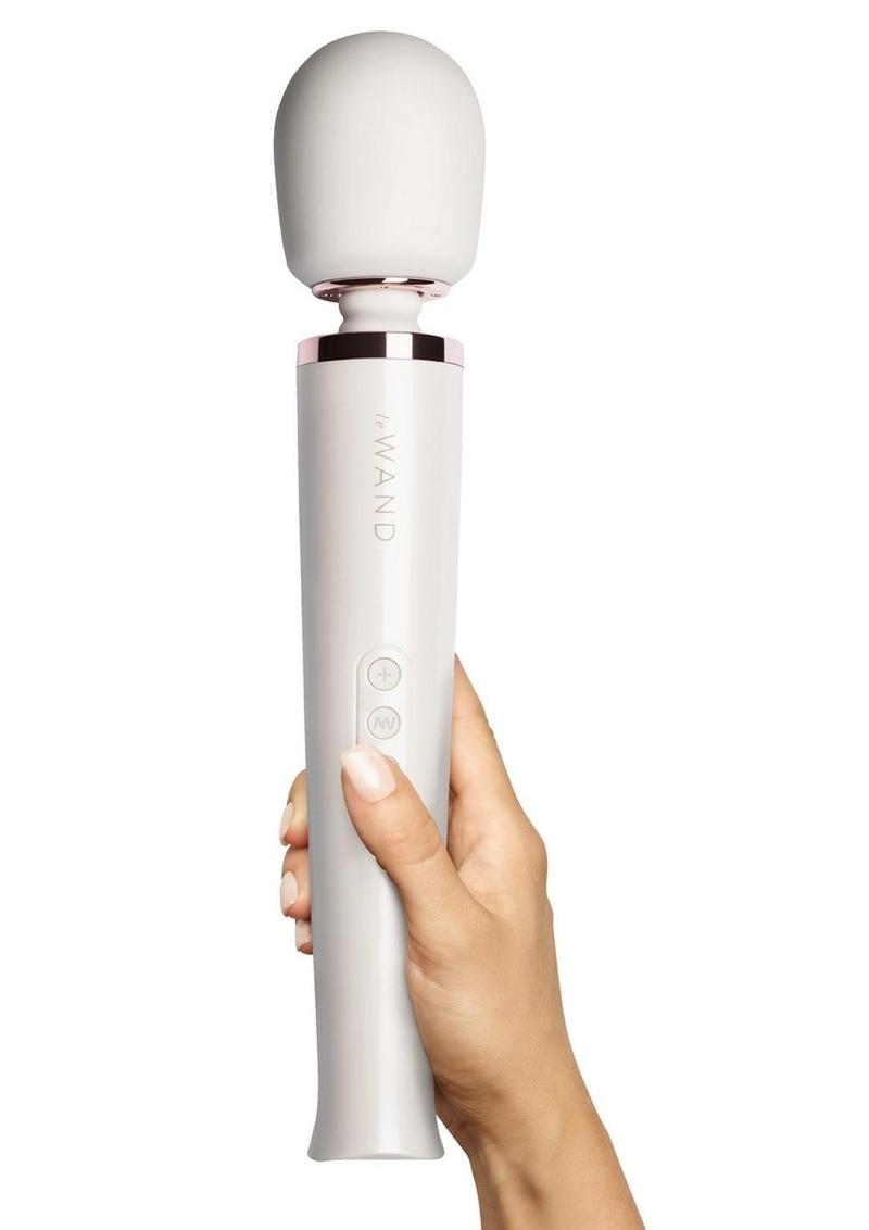 Le Wand Rechargeable Silicone Massager - Pearl